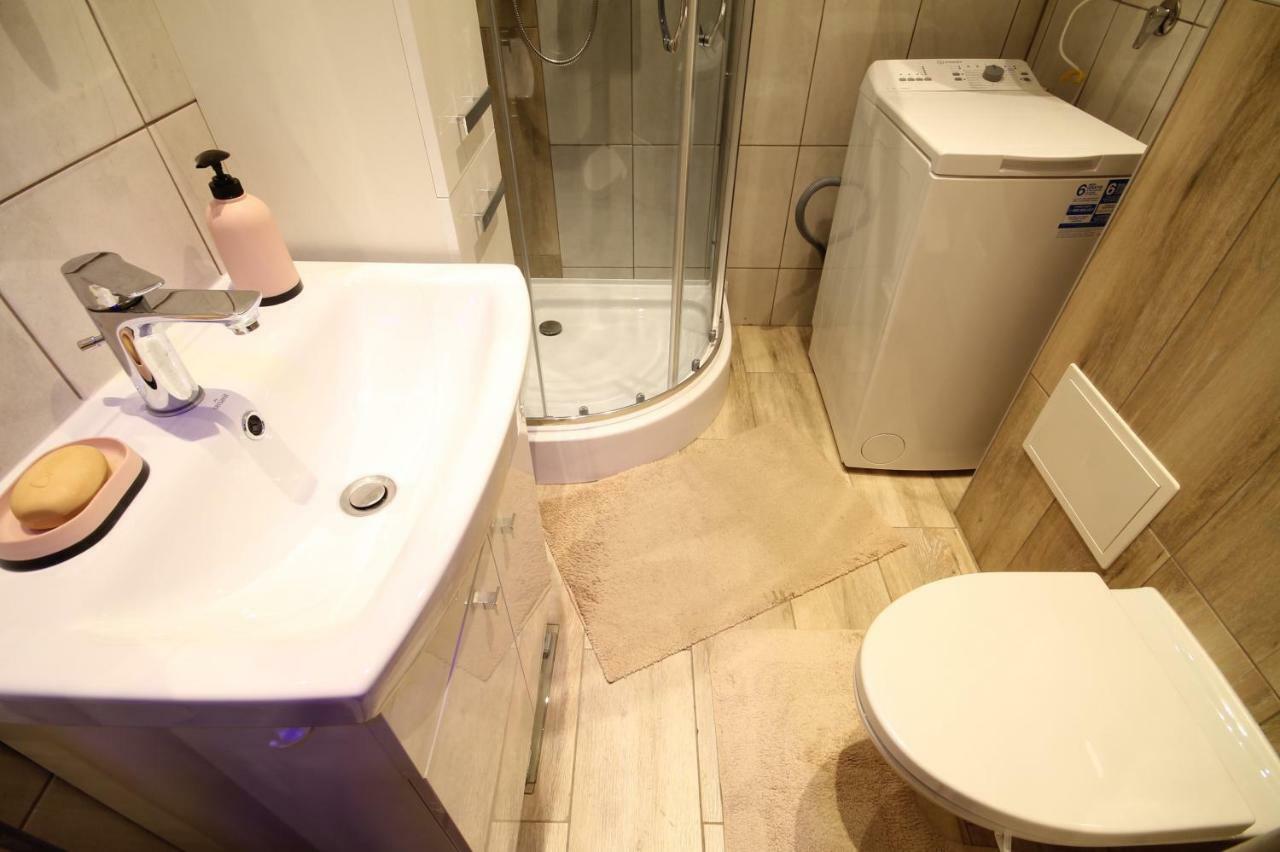 Studio Flat Grunwaldzka Up To 2Persons+1 Вроцлав Екстериор снимка
